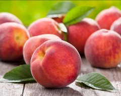 Регулярне вживання персиків зміцнює здоров'я