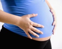 Як зняти набряки під час вагітності