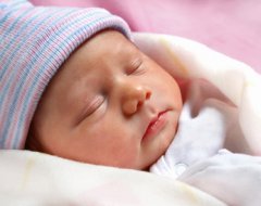 Пітниця у новонароджених: як виявляється, чим небезпечна, методи лікування