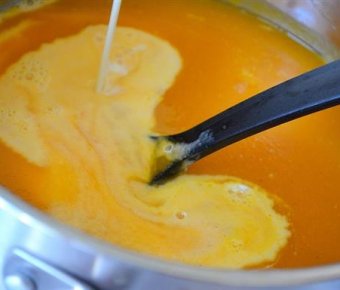 Гарбузовий крем-суп з беконом