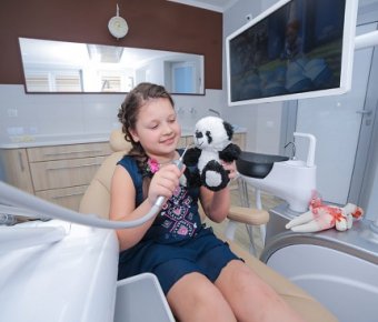 Як сьогодні дітям проводять лікування зубів – актуально для всіх турботливих мам!