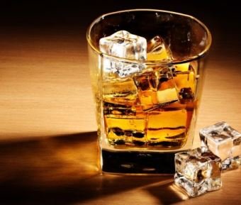 Чи алкоголь допомагає впоратися зі стресом?