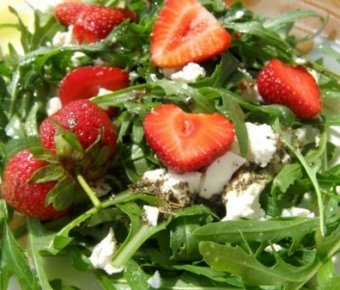 Зелений салат з кульбаб: у чому користь легкої весняної страви