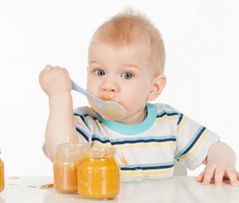 З яких продуктів має складатися харчування дитини у 5 місяців