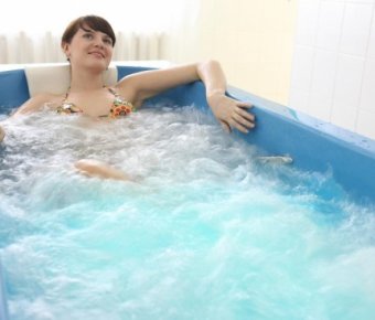 У чому користь радонових ванн для жінок, їх вплив на організм