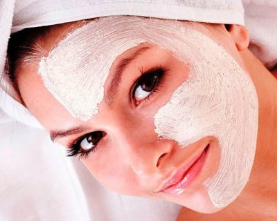 Поліпшення шкіри обличчя з масками для очищення пор в домашніх умовах