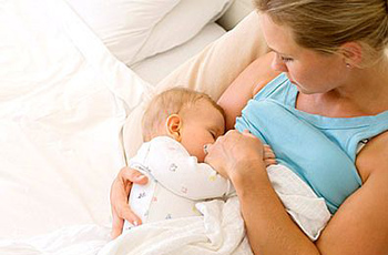 Як відучити дитину від нічного годування. Коли пора перестати годувати малюка ночами?