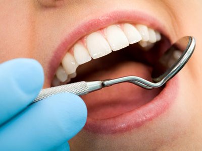 Стоматолог - про головні причини хвороб зубів