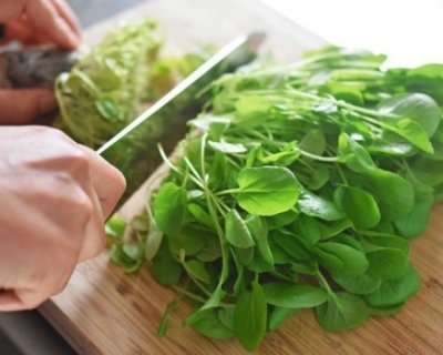 Як зелені листові овочі захищають здоров'я печінки?