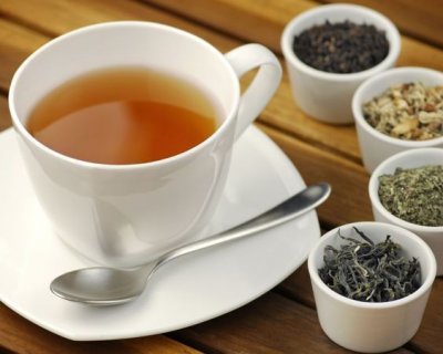 7 трав, які корисно додавати в чай