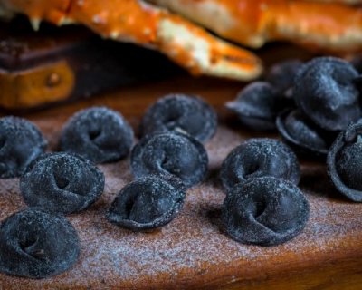 Чорна їжа - смачна, але нездорова: остерігайтеся цих темних продуктів