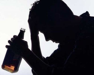Що зробити, щоб чоловік покинув пити? Поради лікаря-нарколога