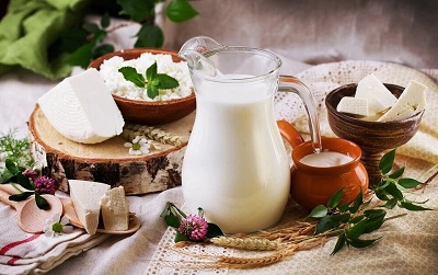 Знахідка для мам: чим корисно козяче молоко для дітей і як правильно його пити