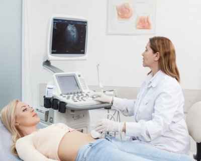 Запитали у гінеколога: чи можна завагітніти при полікістозі яєчників