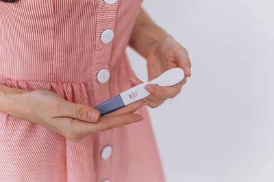 Позаматкова вагітність: перші ознаки і діагностика