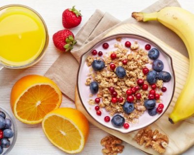 Заряд бадьорості: 7 фруктів, які найкраще їсти на сніданок