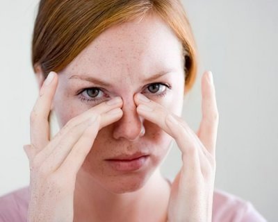 Як зняти набряк носа та прибрати закладеність без крапель: 12 способів